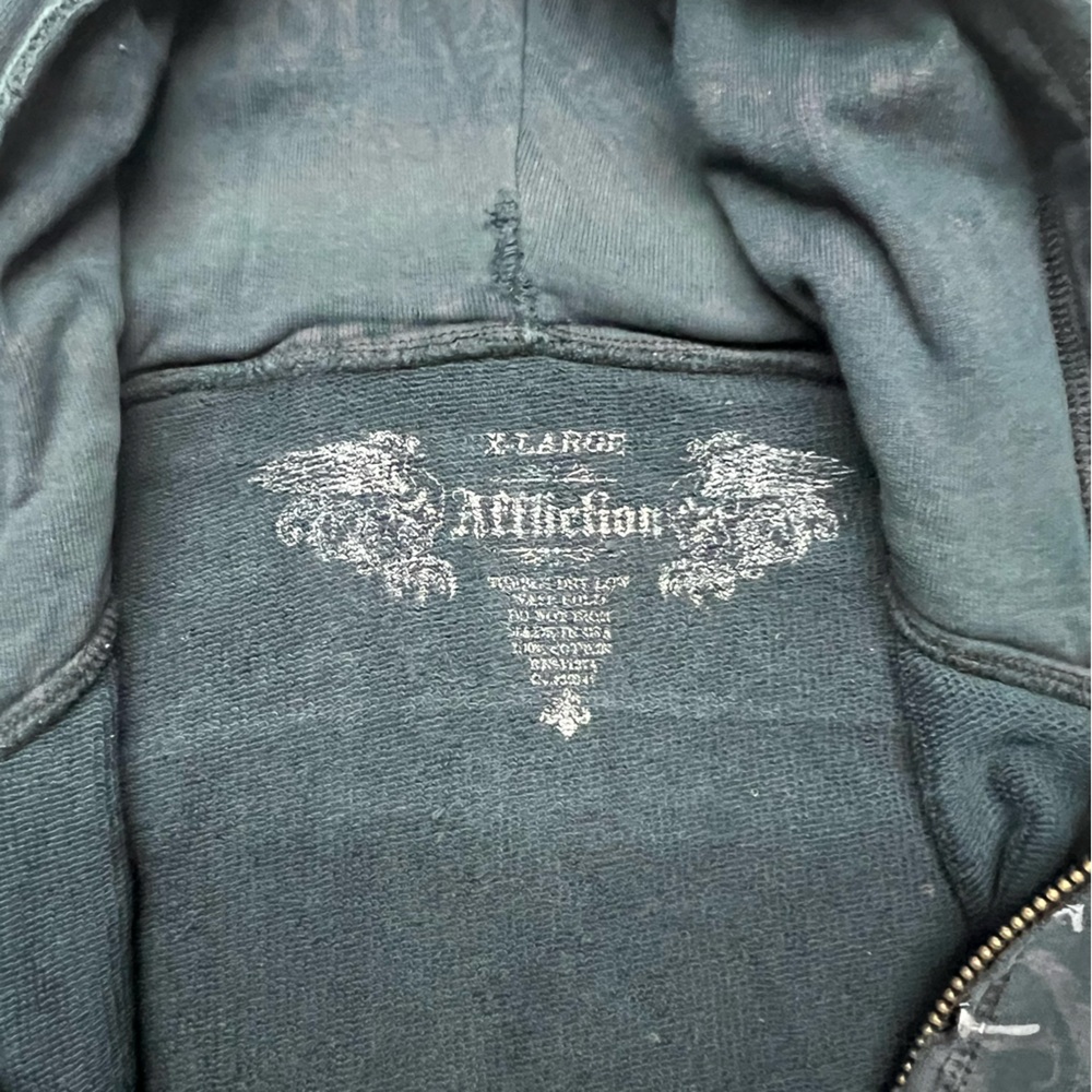 Affliction Hoodie XL Live Fast Full Zip Graphic Skull Sword Shield Stud Jacket - Picture 4 of 8